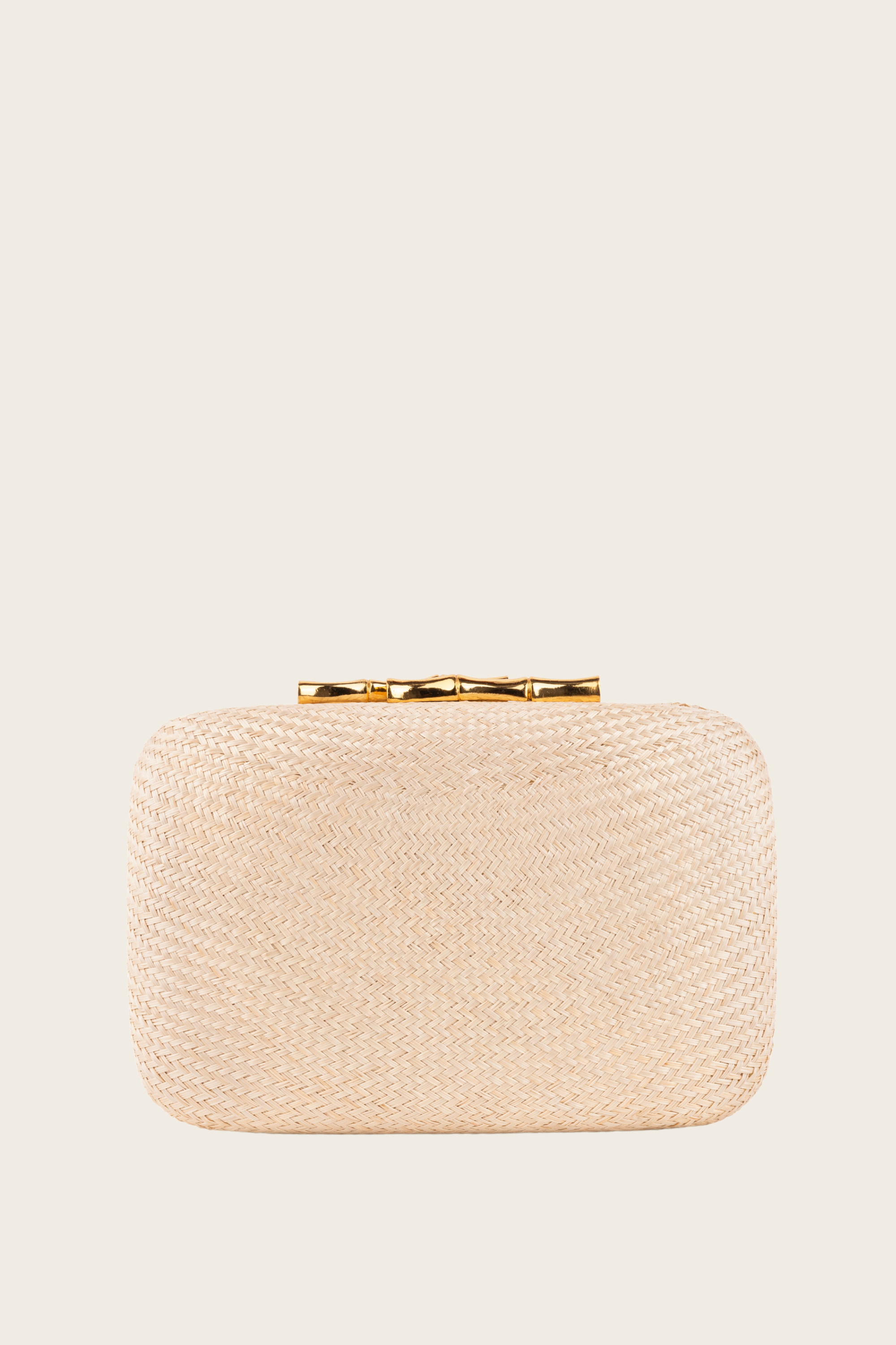 Hana Natural, Composition: Buntal natural fiber, Colour: Natural, Closure: Magnetic snap with bamboo-inspired 18K gold-plated brass detailing, New Arrivals, SS25, Espace Cannelle