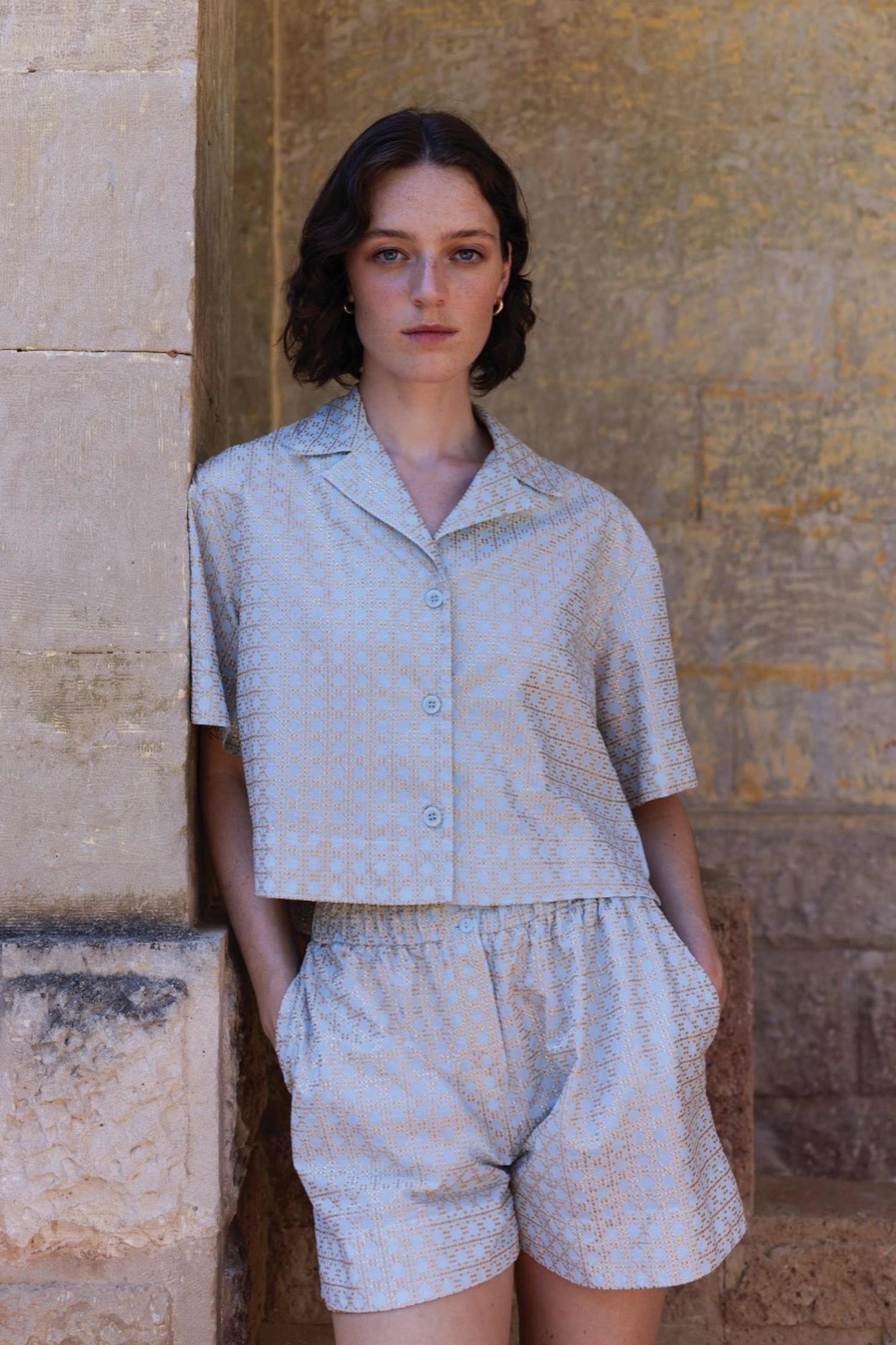 Cropped Jacquard Shirt - Greek Archaic Kori - ESPACE CANNELLE