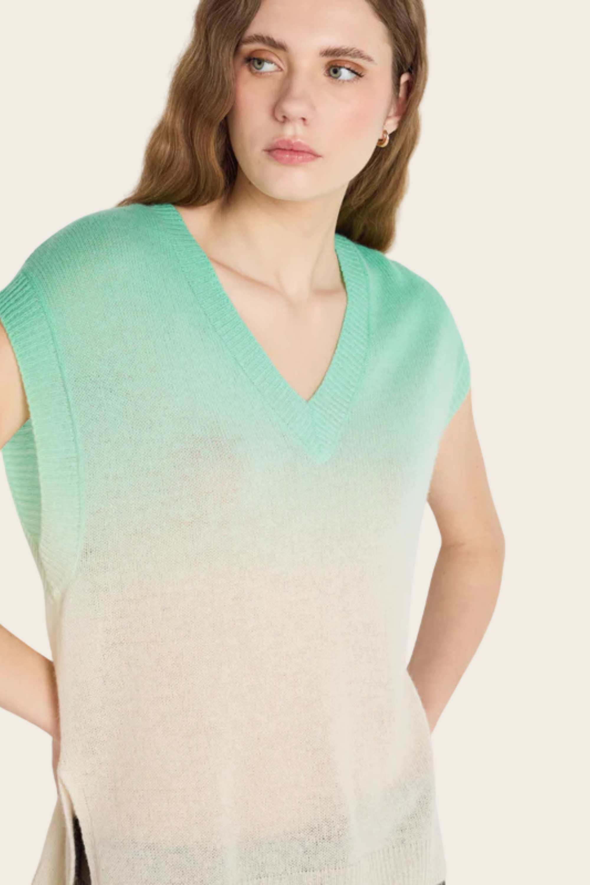 Samantha Sleeveless Sweater - Absolut Cashmere - ESPACE CANNELLE