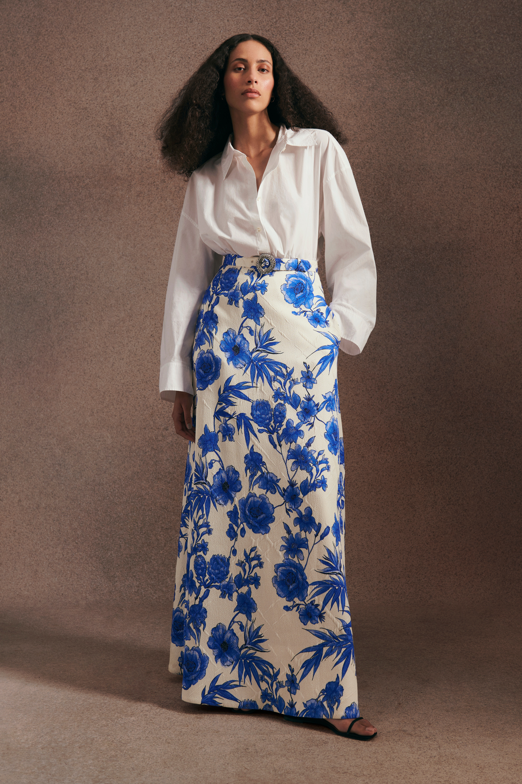 Bellamy skirt, Composition: 50% cotton, 49% viscose, 1% elastane, Antigua Blue floral print, High-waisted A-line silhouette, New Arrivals, SS25, Espace Cannelle