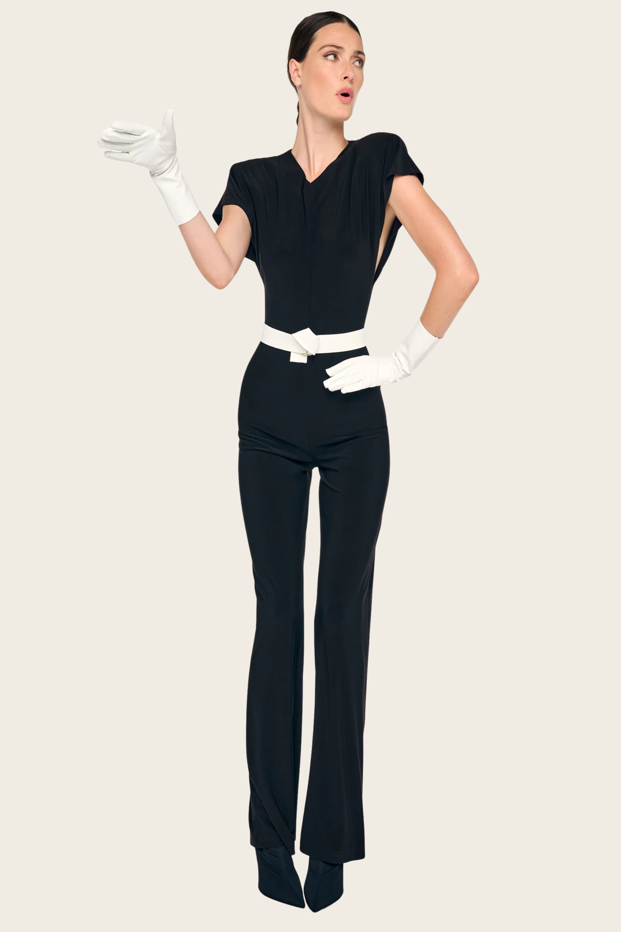 Macacão com manga curta e ombreiras - Norma Kamali