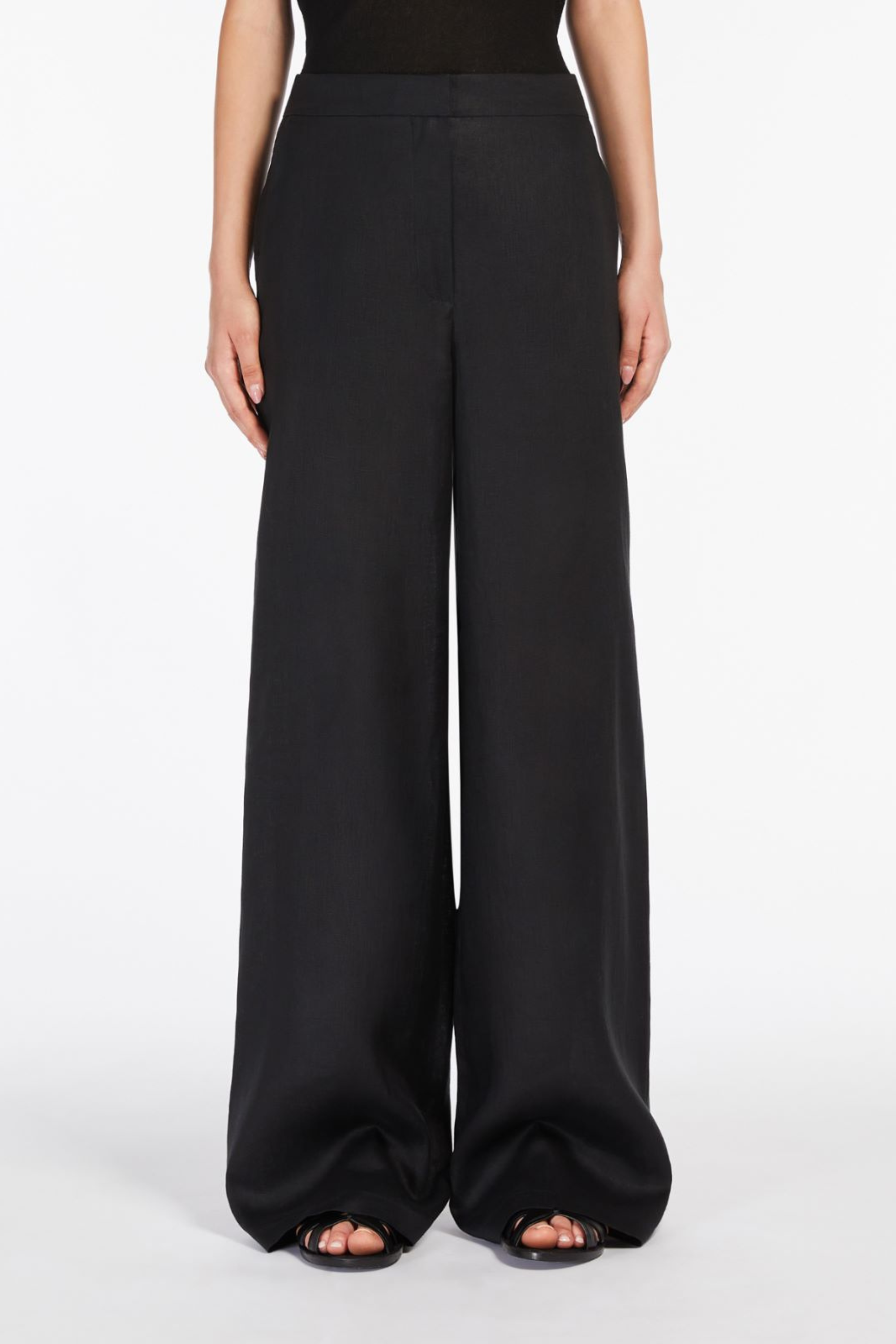 Garibo Linen trousers, Fabric: 100% Flax Linen, Colour: Black, Straight-leg silhouette, New Arrivals, SS25, Espace Cannelle