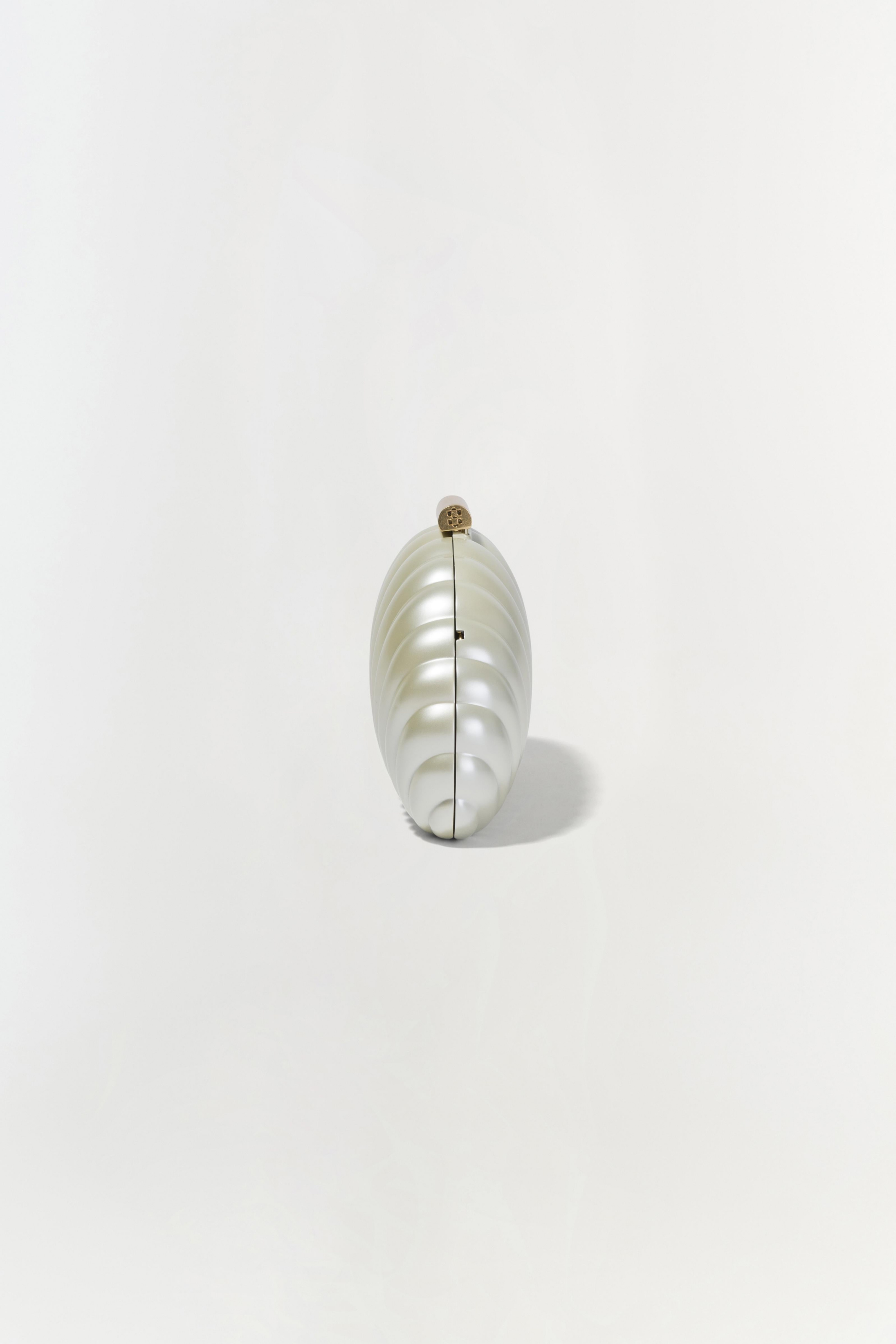 Monet Clutch, Colour Ivory, Body 100% Aluminum, New Arrivals, SS25, Espace Cannelle