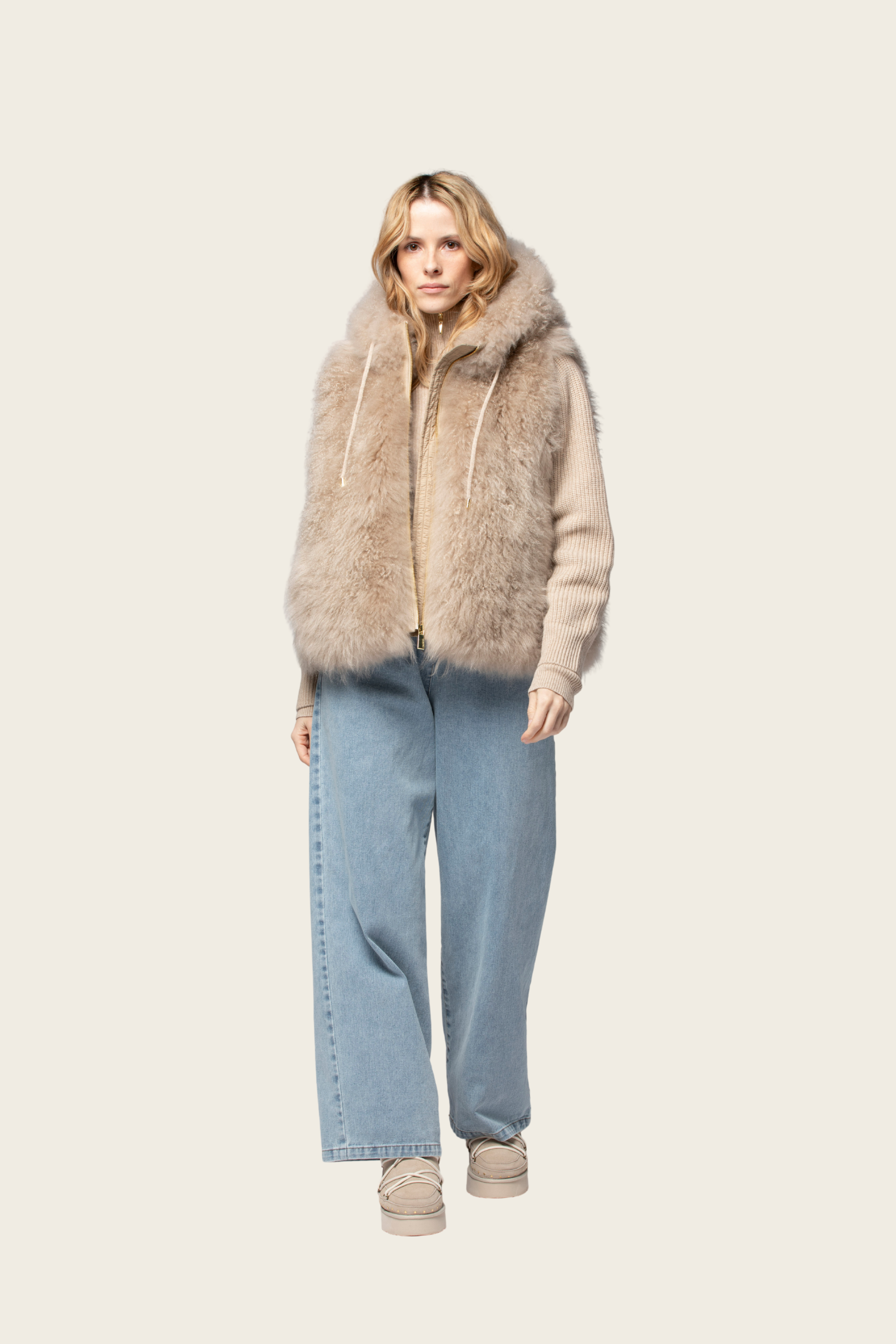 Velvia Vest, Composition: Goat Cashmere and Wool blend, Colour: Latte, Mid-length sleeves, New Arrivals, FW25, Espace Cannelle