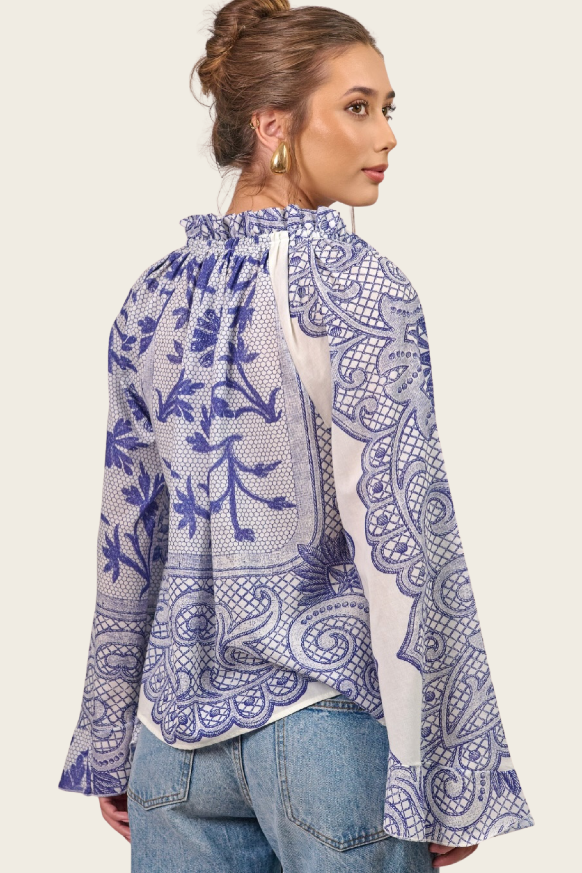 Gola com folhos - Cecilia Prado