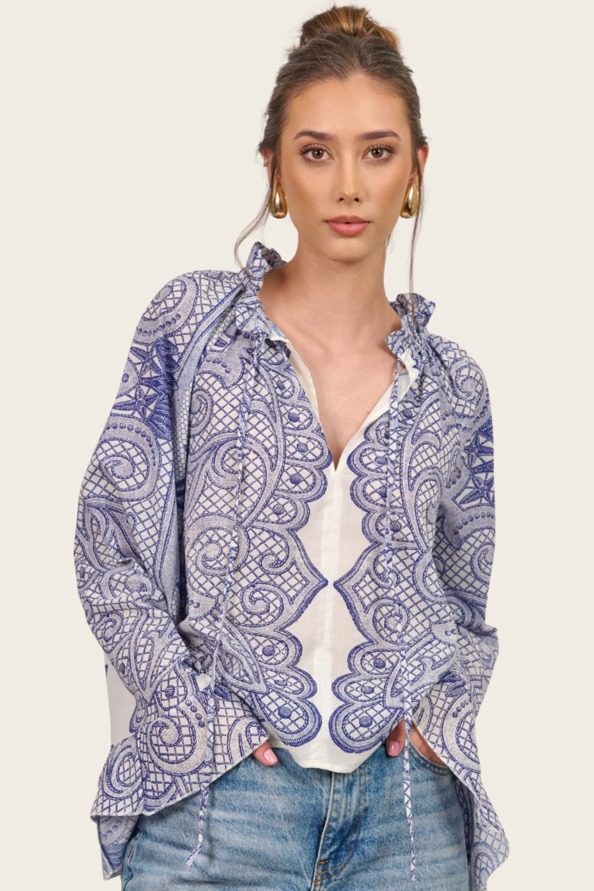 Gola com folhos - Cecilia Prado