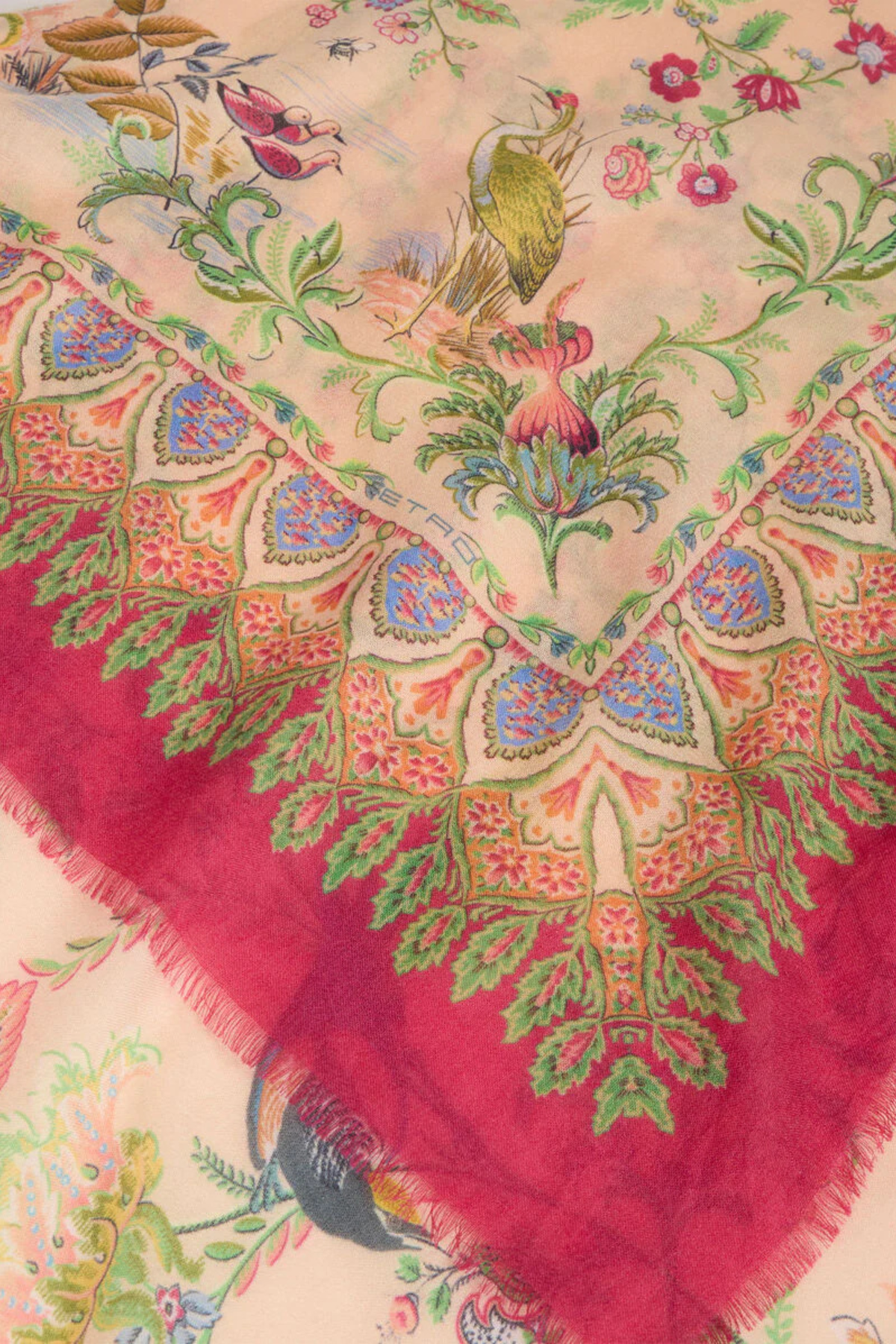 Shawl with Flora and Fauna Motif - Etro - ESPACE CANNELLE