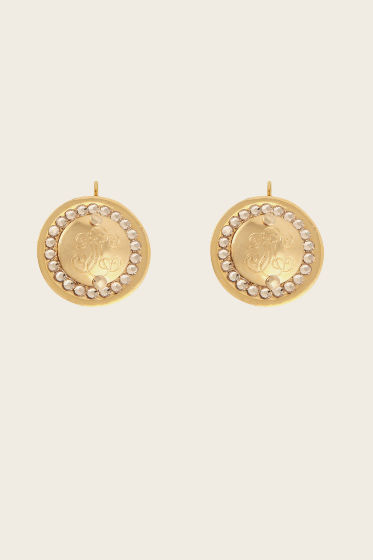Tina earrings, Material: Gold-plated metal with strass embellishments, Colour: Gold / Clear strass, Design: Medallion with arabesque engraving and strass, mounted on sleeper back, New Arrivals, FW25, Espace Cannelle