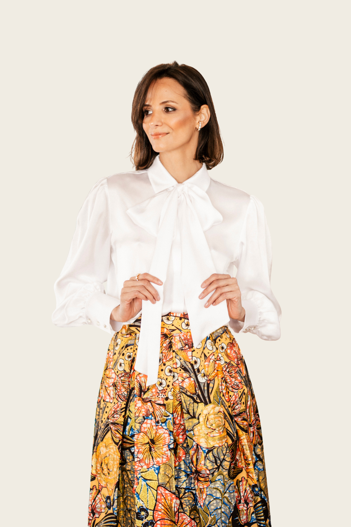 White Silk Blouse with Bow - Roselyn Silva, Material: 100% silk, Pearl-tone finish, Removable bow at the collar, New Arrivals, SS26, Espace Cannele