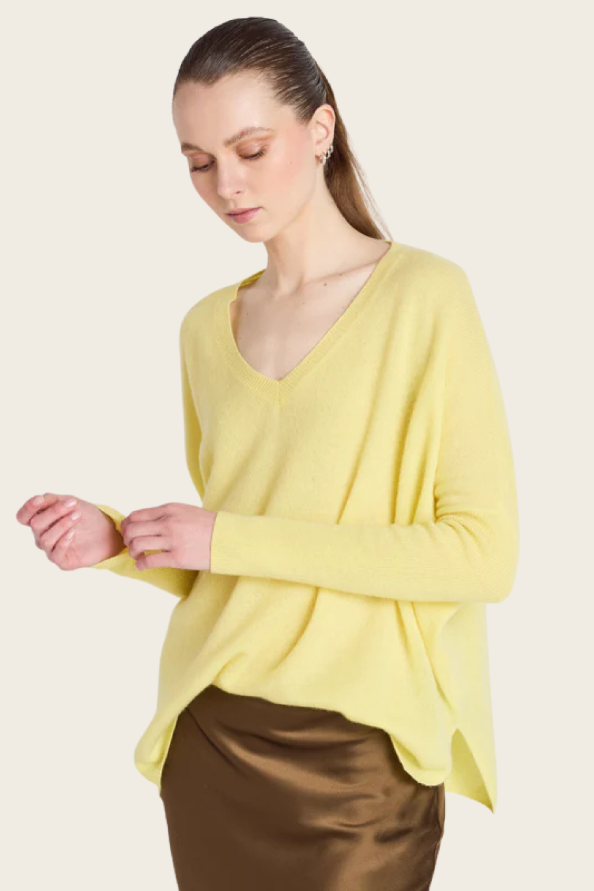 Camille V-neck cashmere poncho - Absolut Cashmere