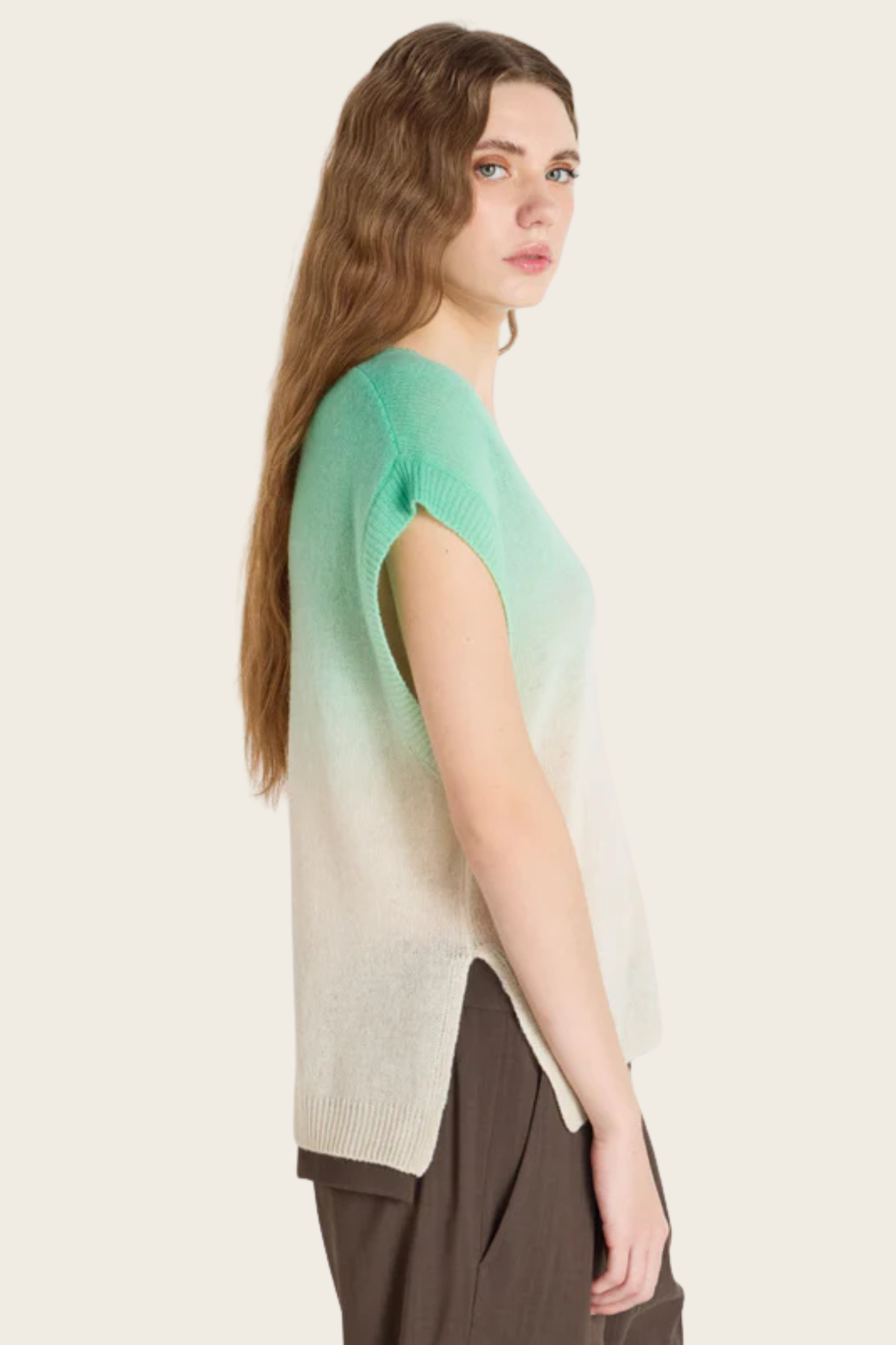 Samantha Sleeveless Sweater - Absolut Cashmere - ESPACE CANNELLE