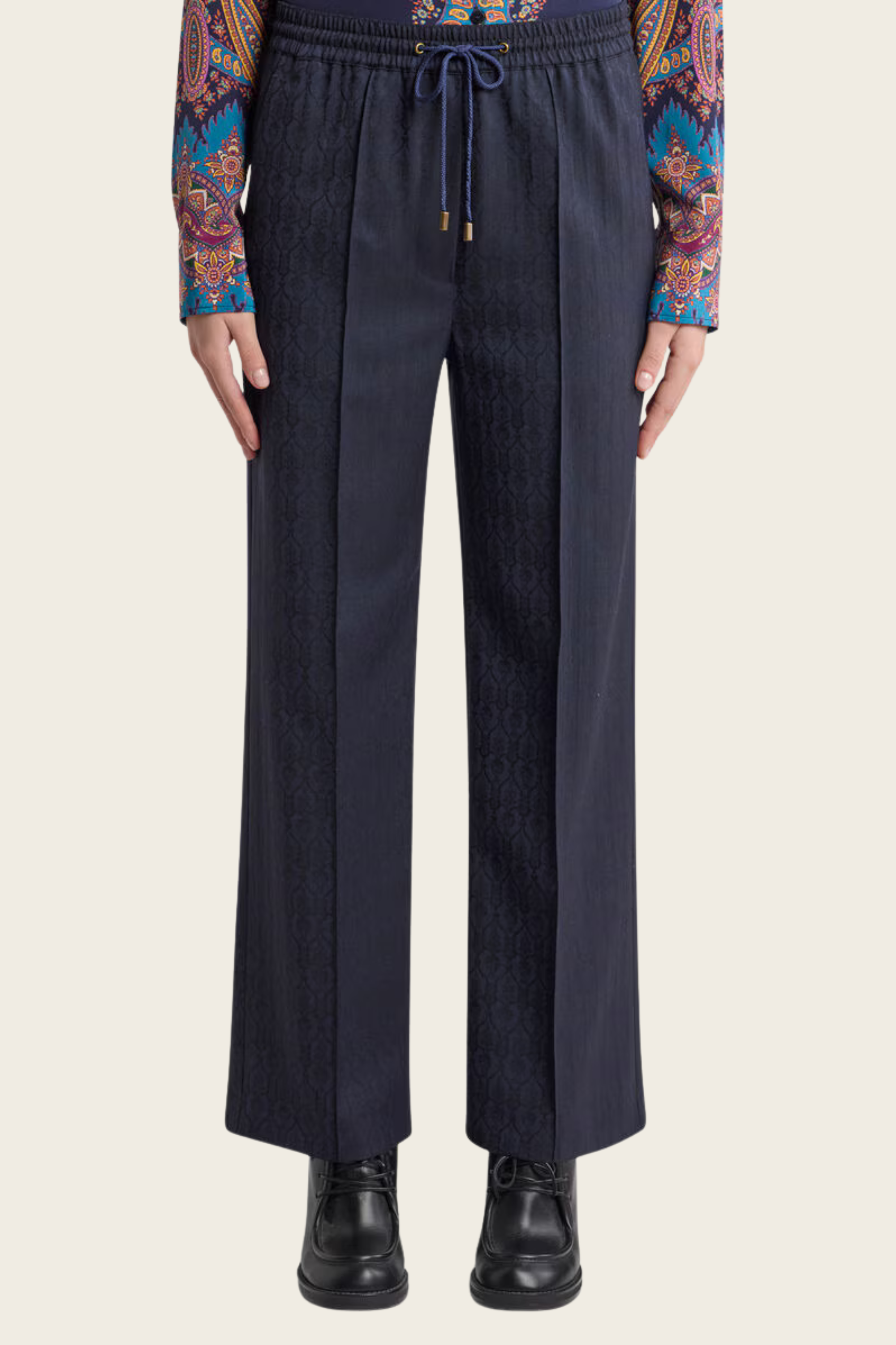 Wool Jacquard Jogging Trousers - Material: 100% Wool - Colour: Tone-on-tone jacquard motif - Fit: Regular - New Arrivals - FW25 - Espace Cannelle