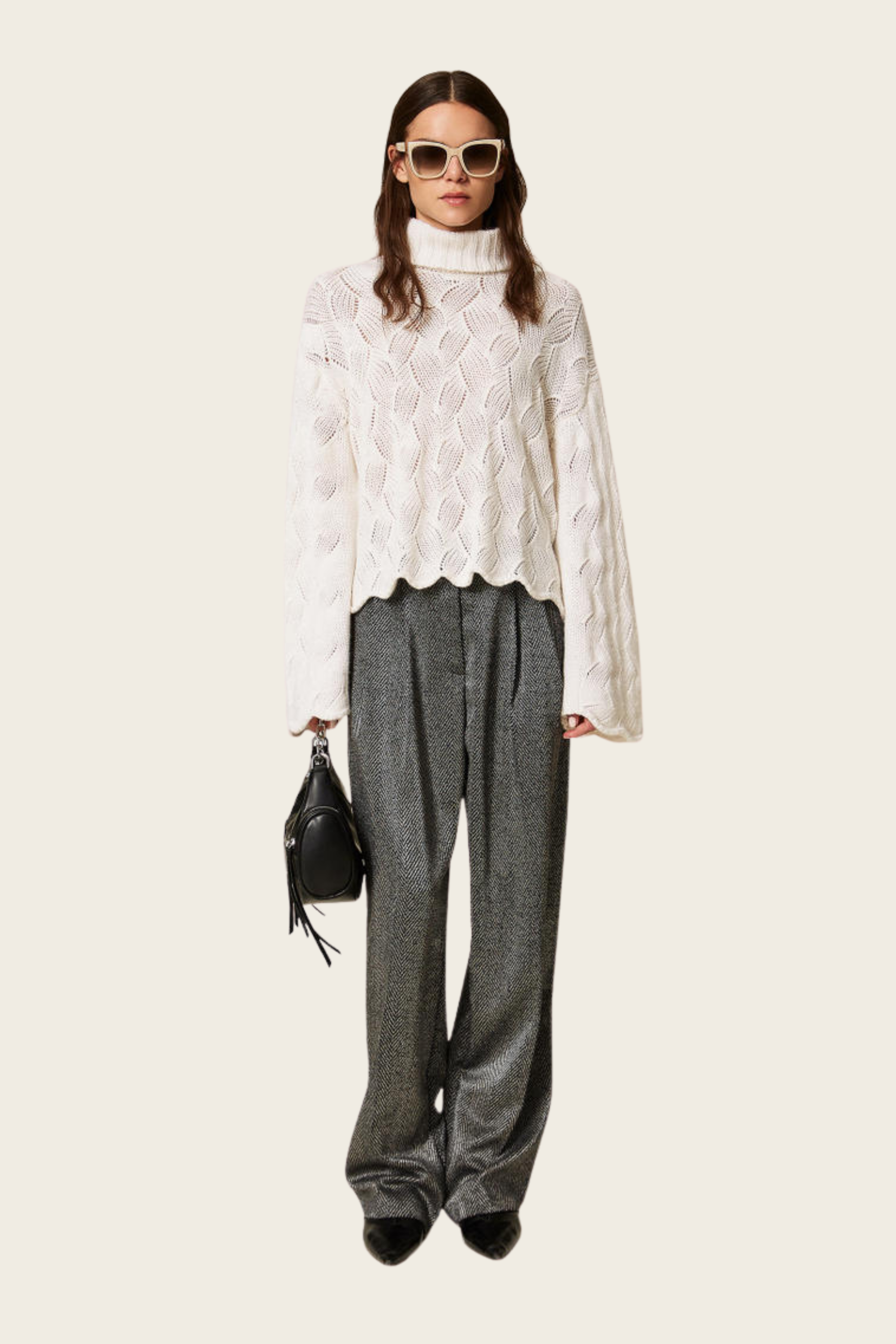 Wool blend turtle neck jumper with scalloped hem, Composition: 30% viscose, 40% wool, 10% cashmere, 20% polyamide, Colour: White Snow, Fit: Wide, New Arrivals, FW25, Espace Cannelle