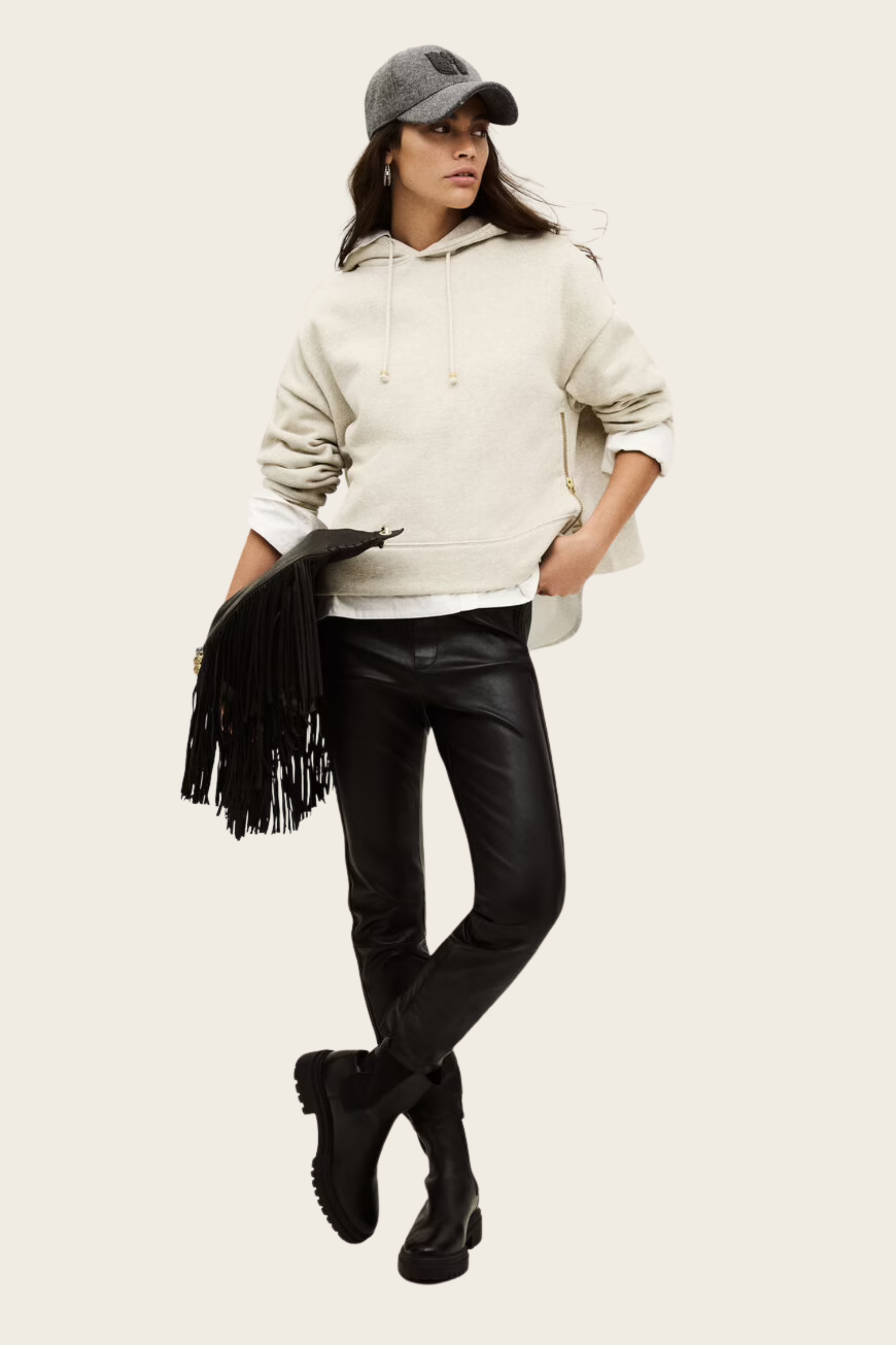 Hooded Sweatshirt Deedo, Composition: 50% polyester, 50% cotton, Colour: White, Cropped cut, New Arrivals, FW25, Espace Cannelle 