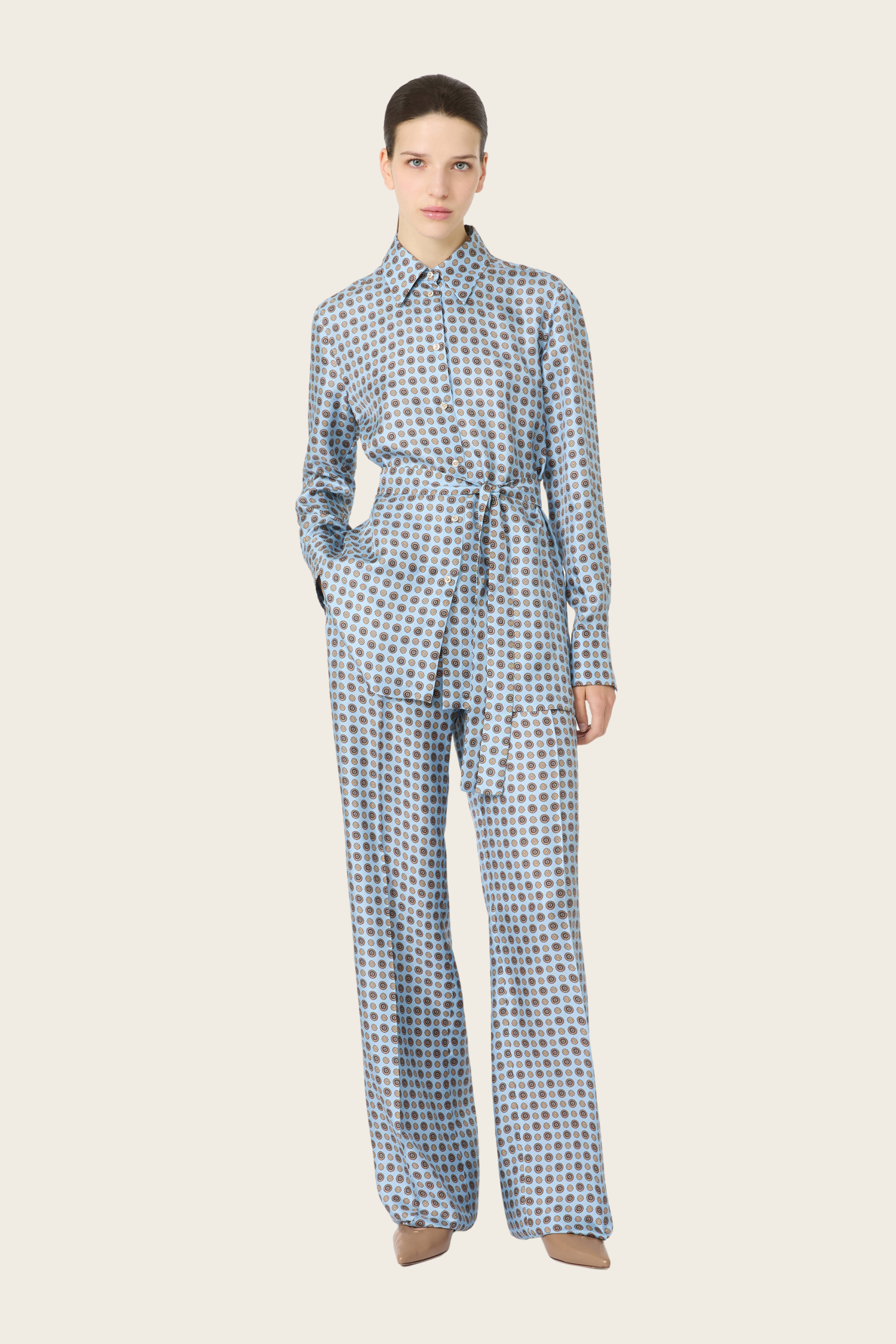 Straight-fit printed silk trousers - Material: 100% Silk - Colour: Light Blue - Fit: Straight cut, menswear-inspired - New Arrivals - FW25 - Espace Cannelle