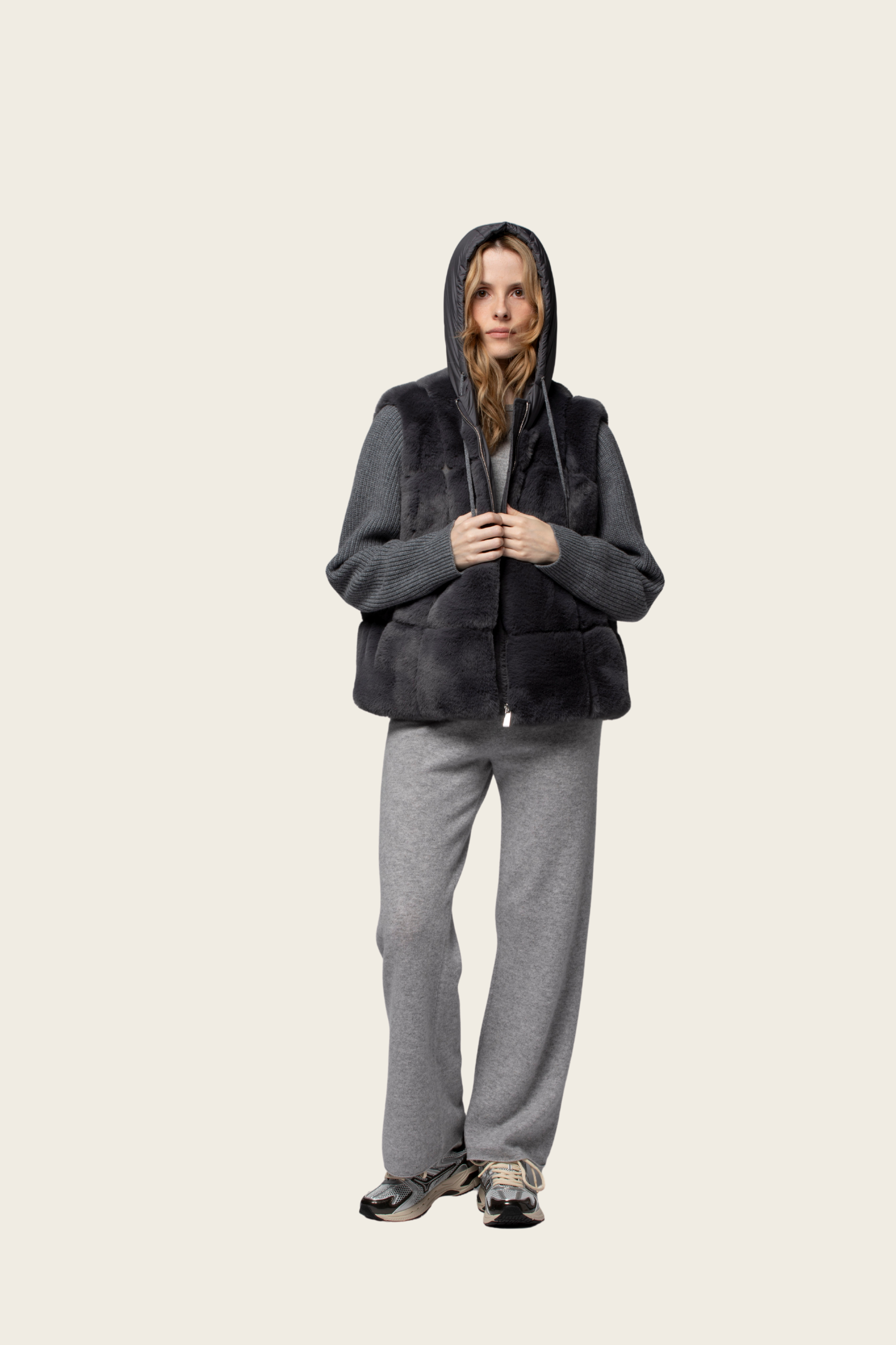 Velvia R - Max&Moi, 100% Polyester,  Colour: Anthracite , Hoodie design, New Arrivals, FW25, Espace Cannelle