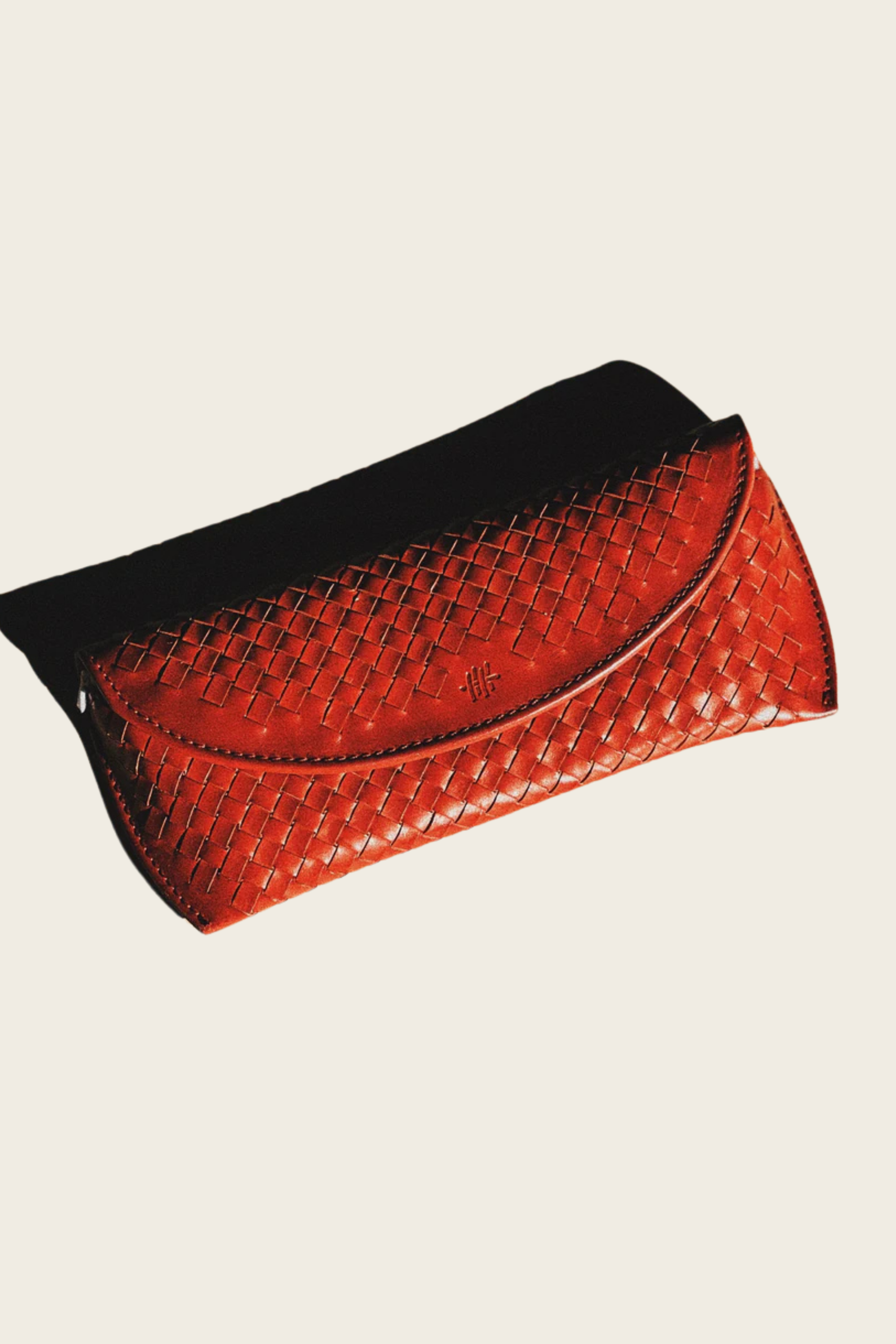 Eyeglass Holder Red, Composition: Soft handwoven leather, Colour: Red, Structure: Compact and flexible—ideal for eyewear, New Arrivals, SS25, Espace Cannelle