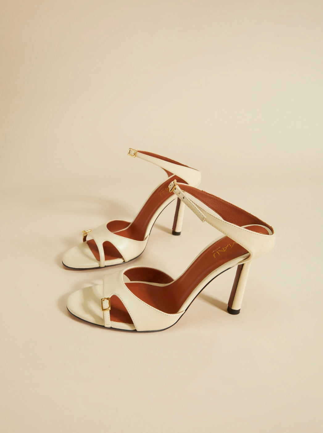 Almond Toe Sandals Vanilla - Manu Atelier