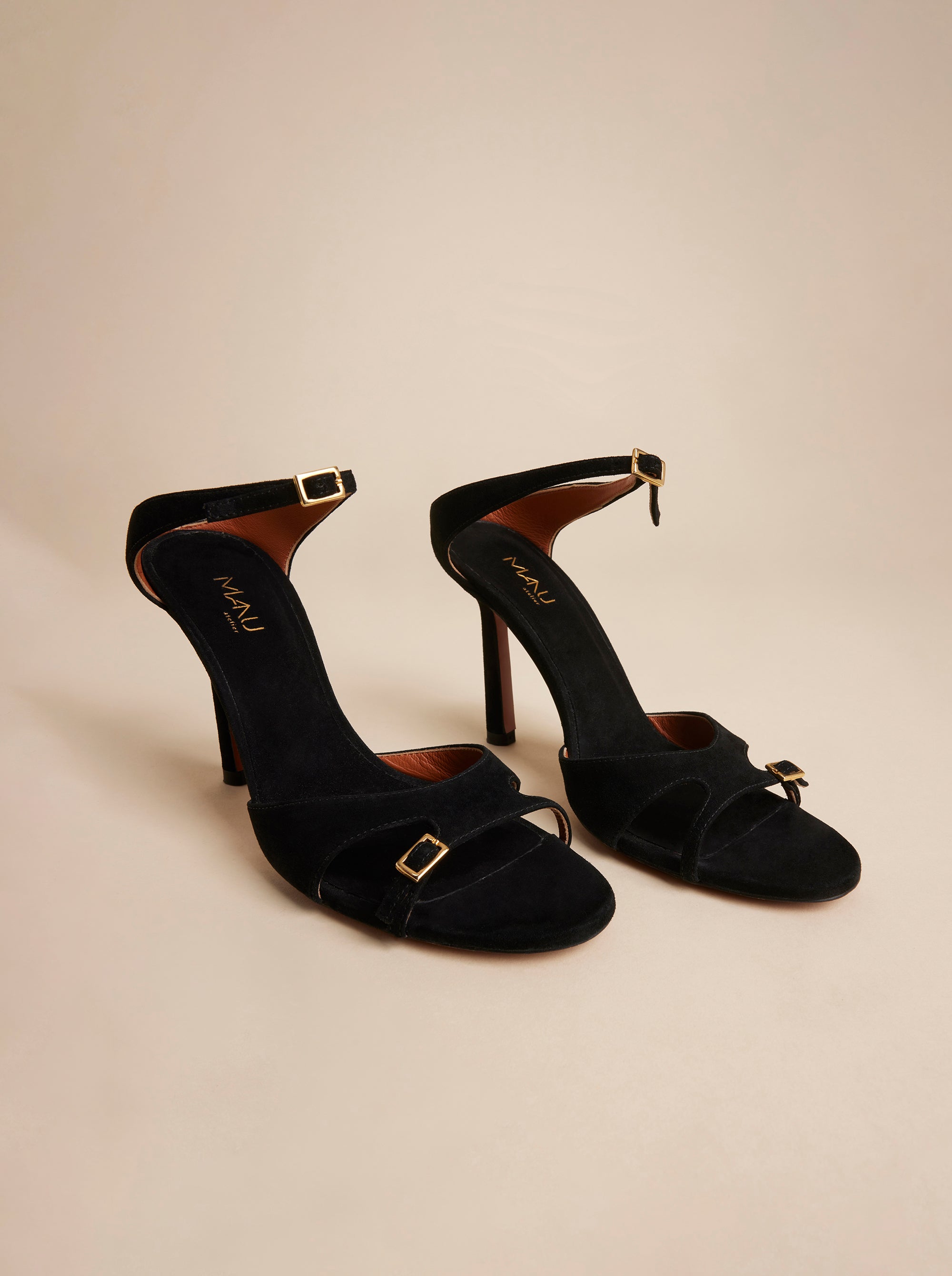 Almond Toe Sandals Black High Gloss - Manu Atelier
