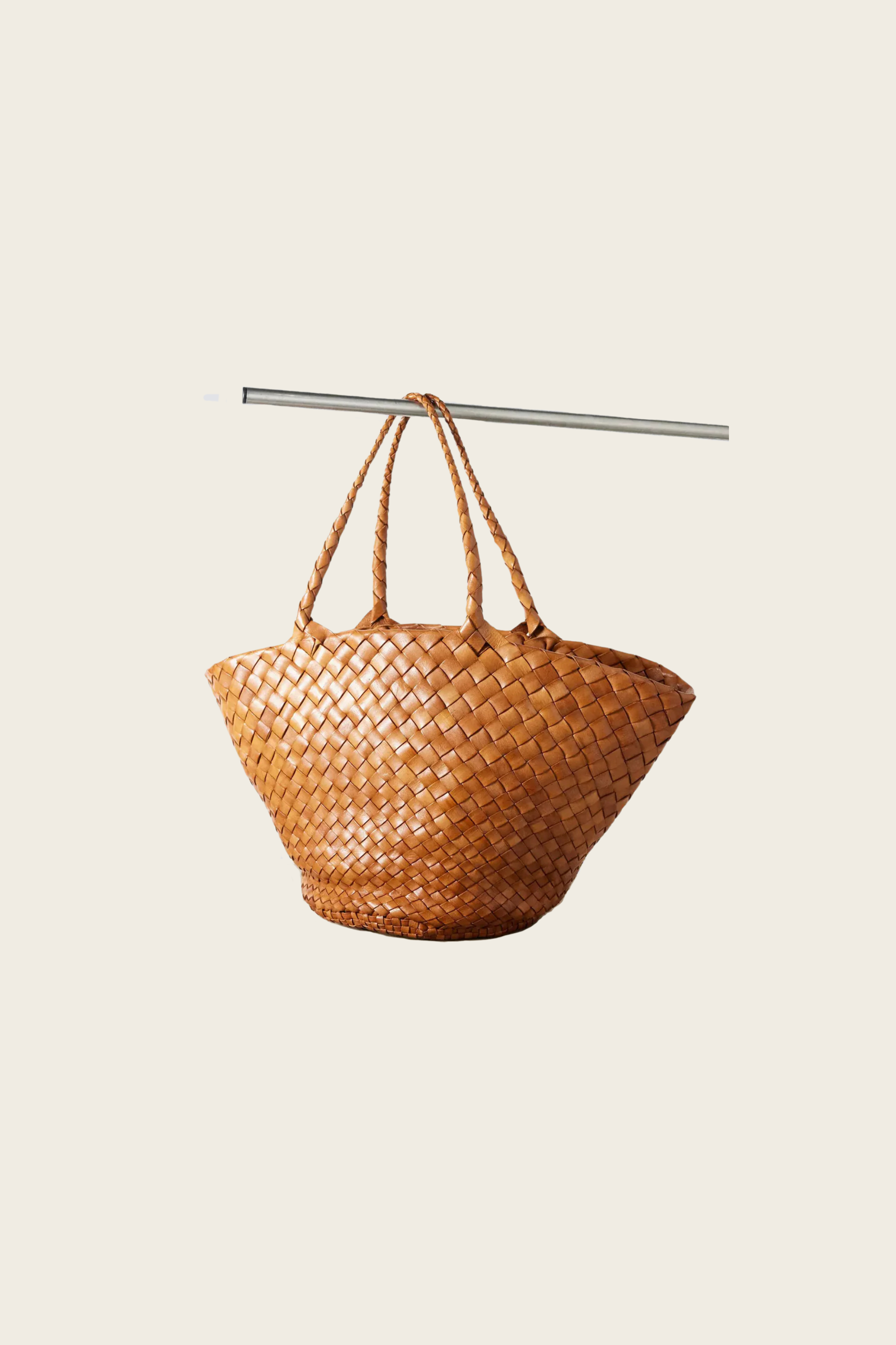 Egola Tan, Composition: Handwoven buffalo calf leather, Colour: Tan, Closure: Open top, New Arrivals, SS25, Espace Cannelle