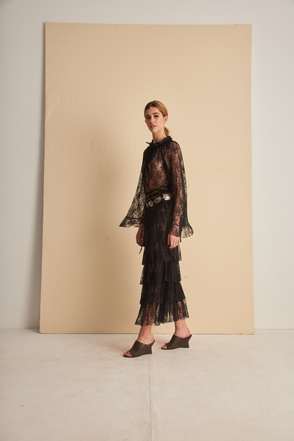 Dani skirt with tiered layers by Cecilia Prado, side view on a model - espace cannelle