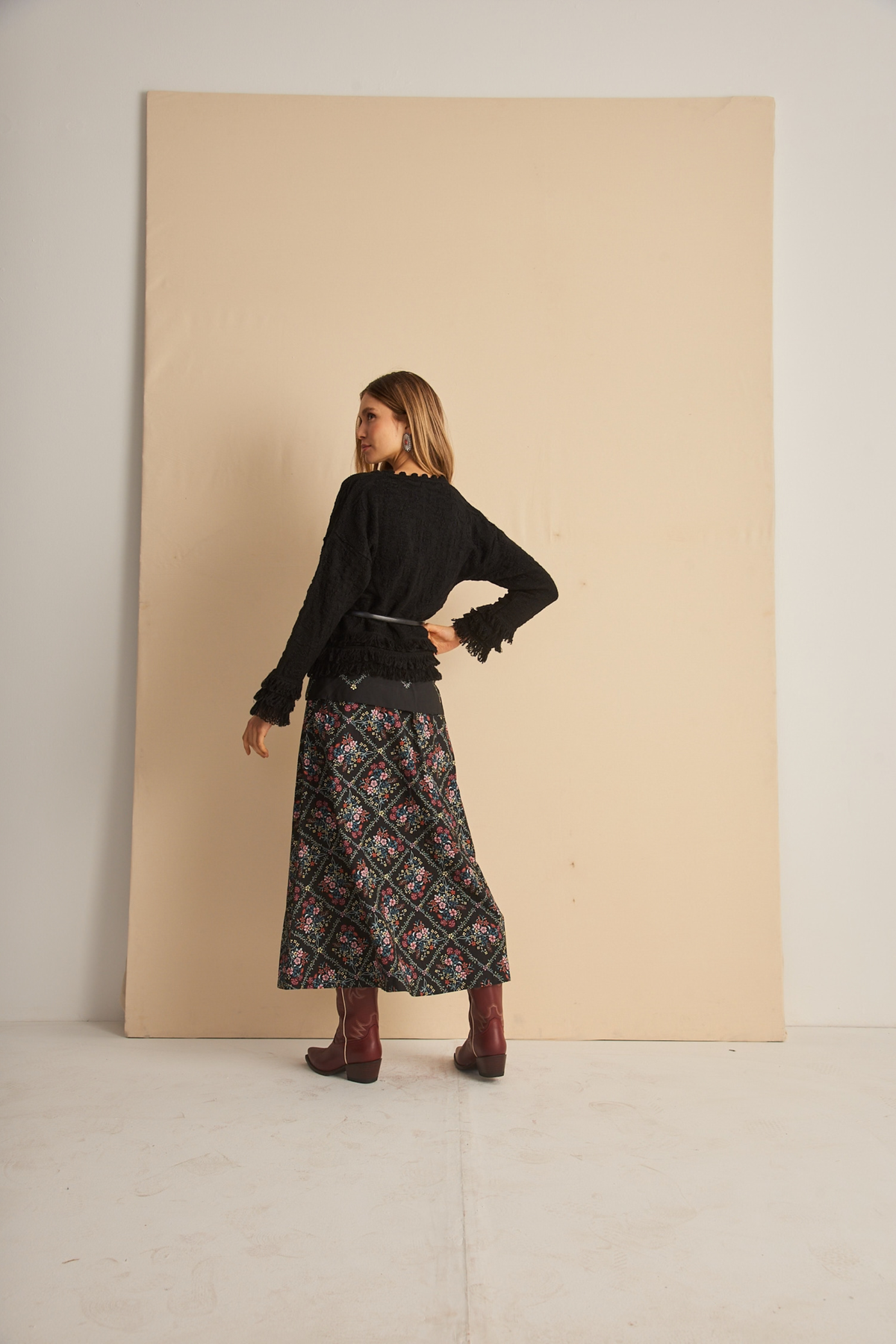 Nanda skirt with diamond pattern by Cecilia Prado, rear view on a model - espace cannelle